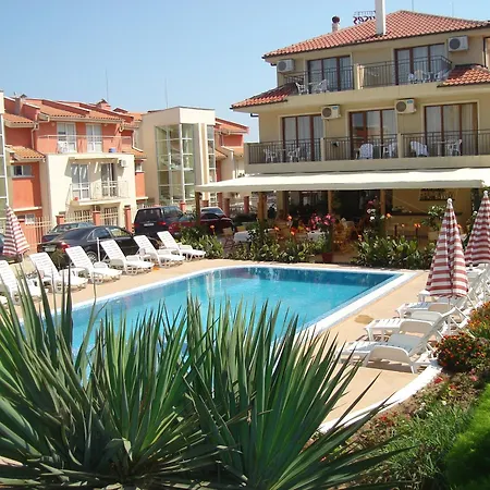 Hotell Family Muses 3*