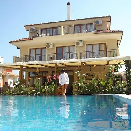 Family Muses Hotell 3*