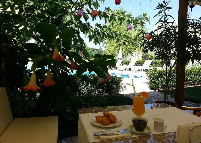 Family Muses Hotel 3*